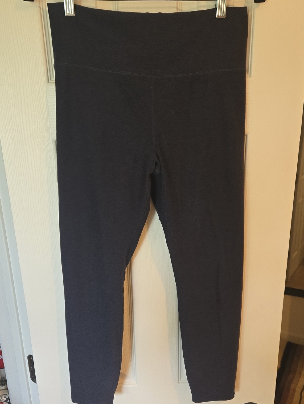 Vuori Navy Performance Leggings with Zip Pocket